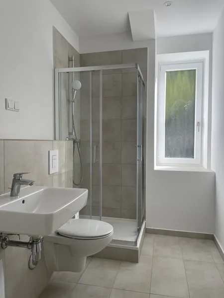 Modernisierte 2 Zimmer mit Einbauküche — photo 1